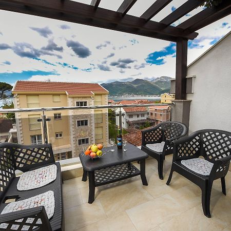 Sea Point Apart Hotel Tivat Dış mekan fotoğraf