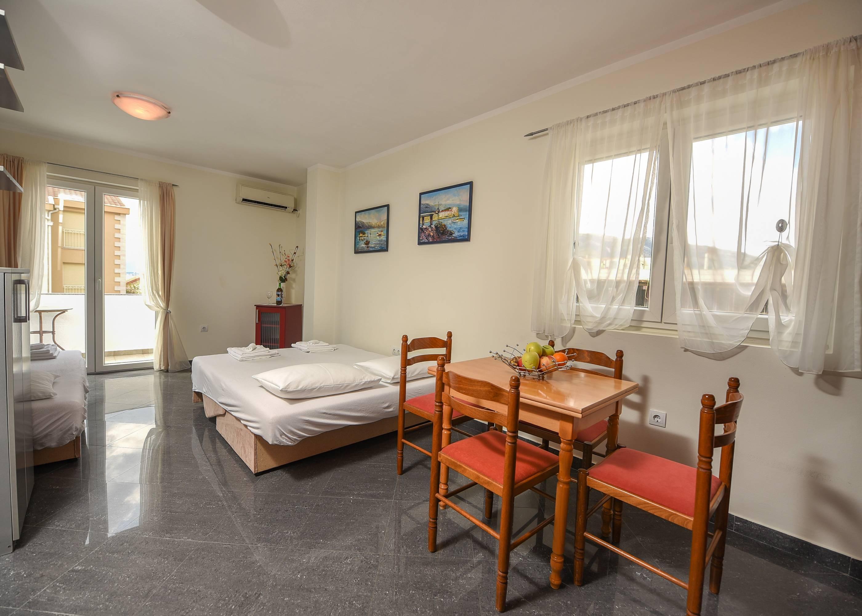 Sea Point Apart Hotel Tivat Dış mekan fotoğraf