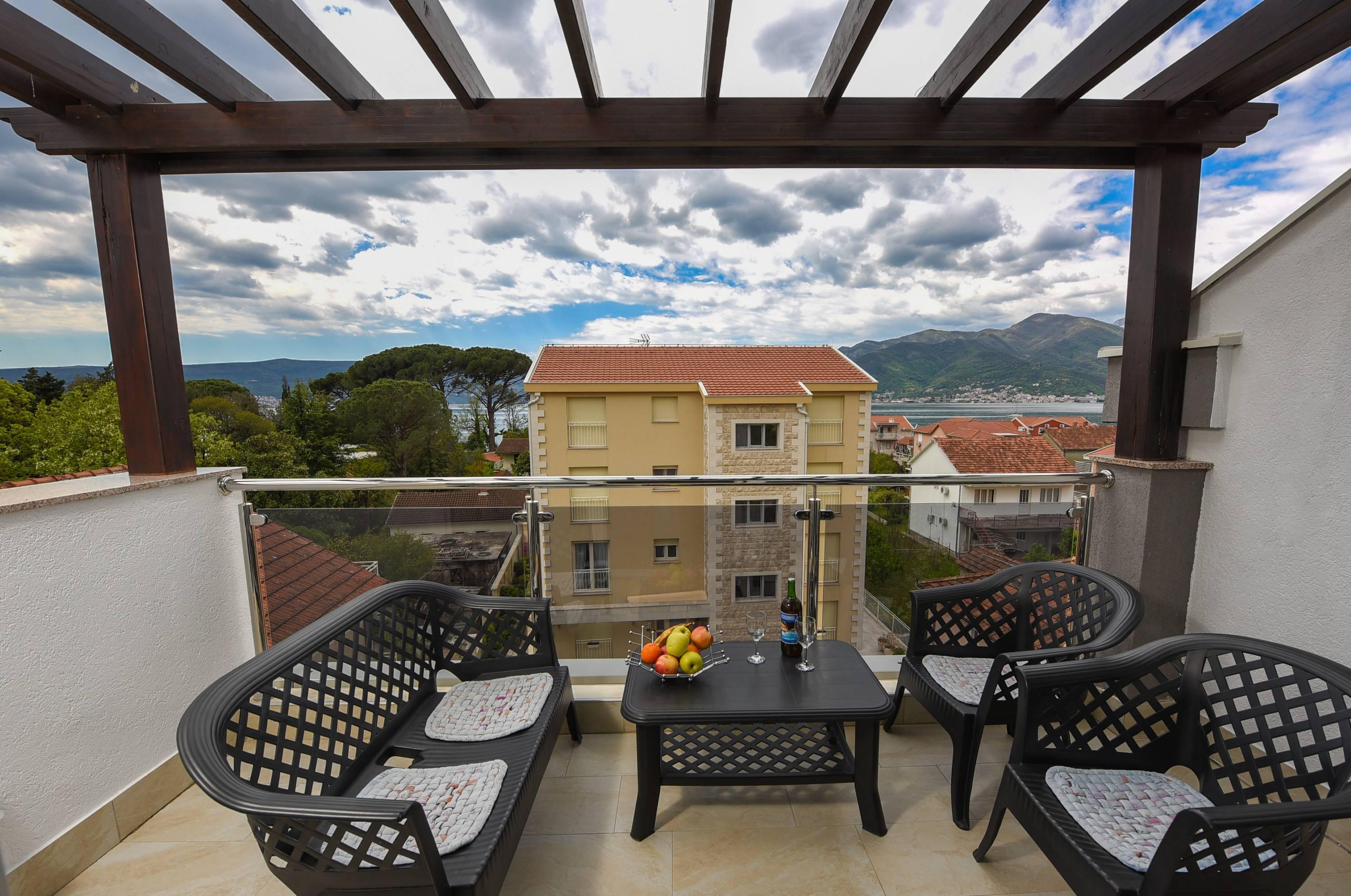 Sea Point Apart Hotel Tivat Dış mekan fotoğraf