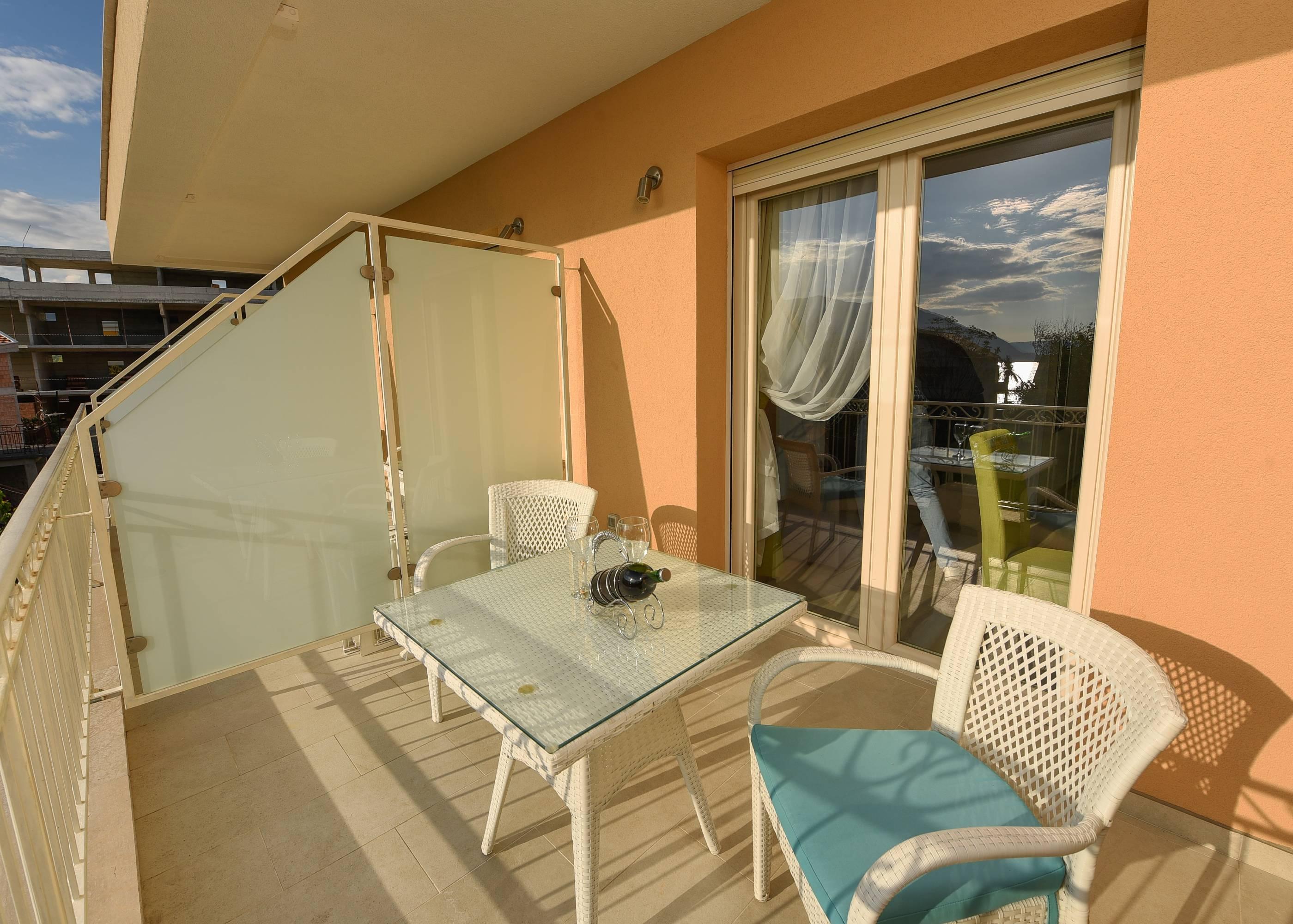 Sea Point Apart Hotel Tivat Dış mekan fotoğraf